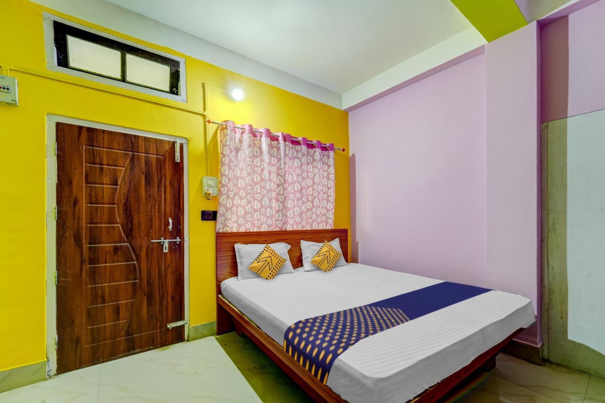Hotel O Home Trimurti Guest House Guwahati Ngoại thất bức ảnh